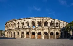 关于尼姆客场不敌马赛，降级形势更加严峻的信息