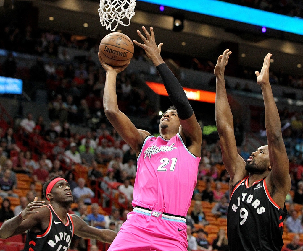 热火队击败猛龙队，取得胜利三连胜的简单介绍