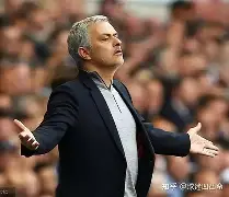 湖人队主帅执教风格备受争议,球迷困惑的简单介绍 湖人队主帅执教风格备受争议,球迷困惑的简单介绍