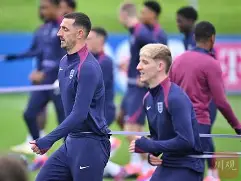 英格兰队守门员技艺精湛,成为关注焦点的球员